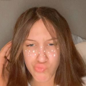 Meet your Posher, Lillian